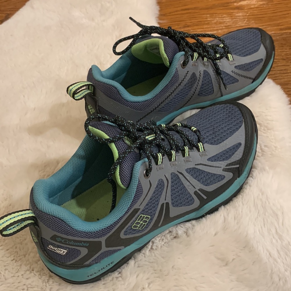 Columbia tech lite waterproof tennis shoes
